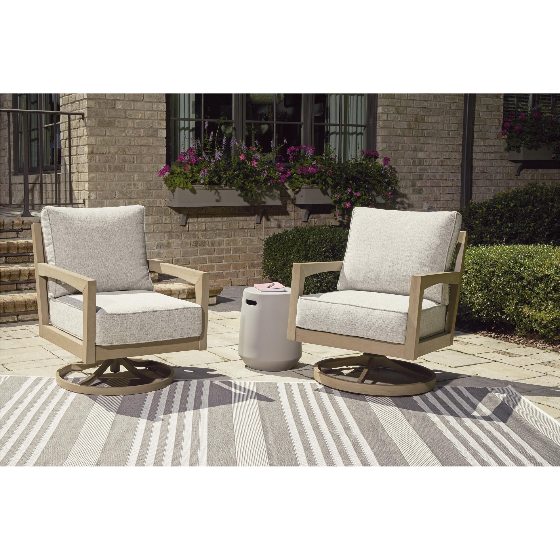 Signature Design by Ashley Outdoor Seating Lounge Chairs P560-821 IMAGE 5