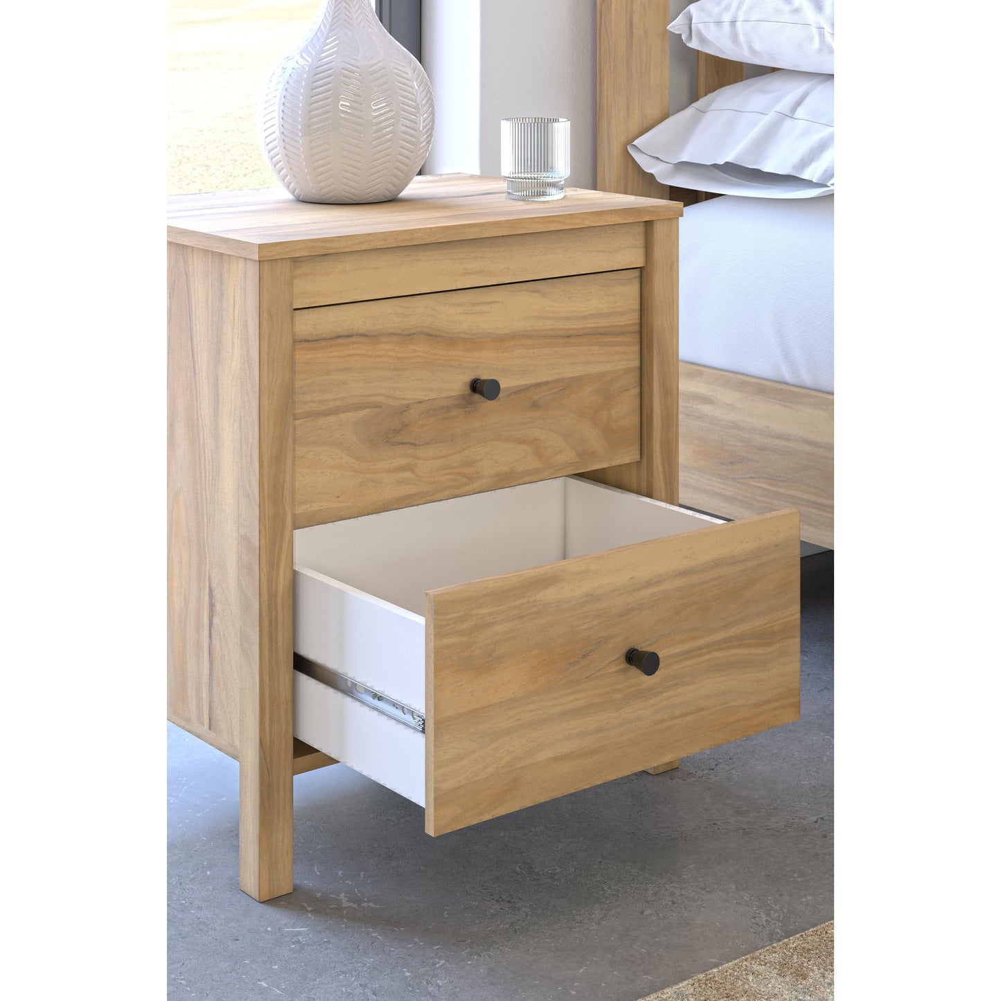 Signature Design by Ashley Bermacy 2-Drawer Nightstand EB1760-292 IMAGE 8