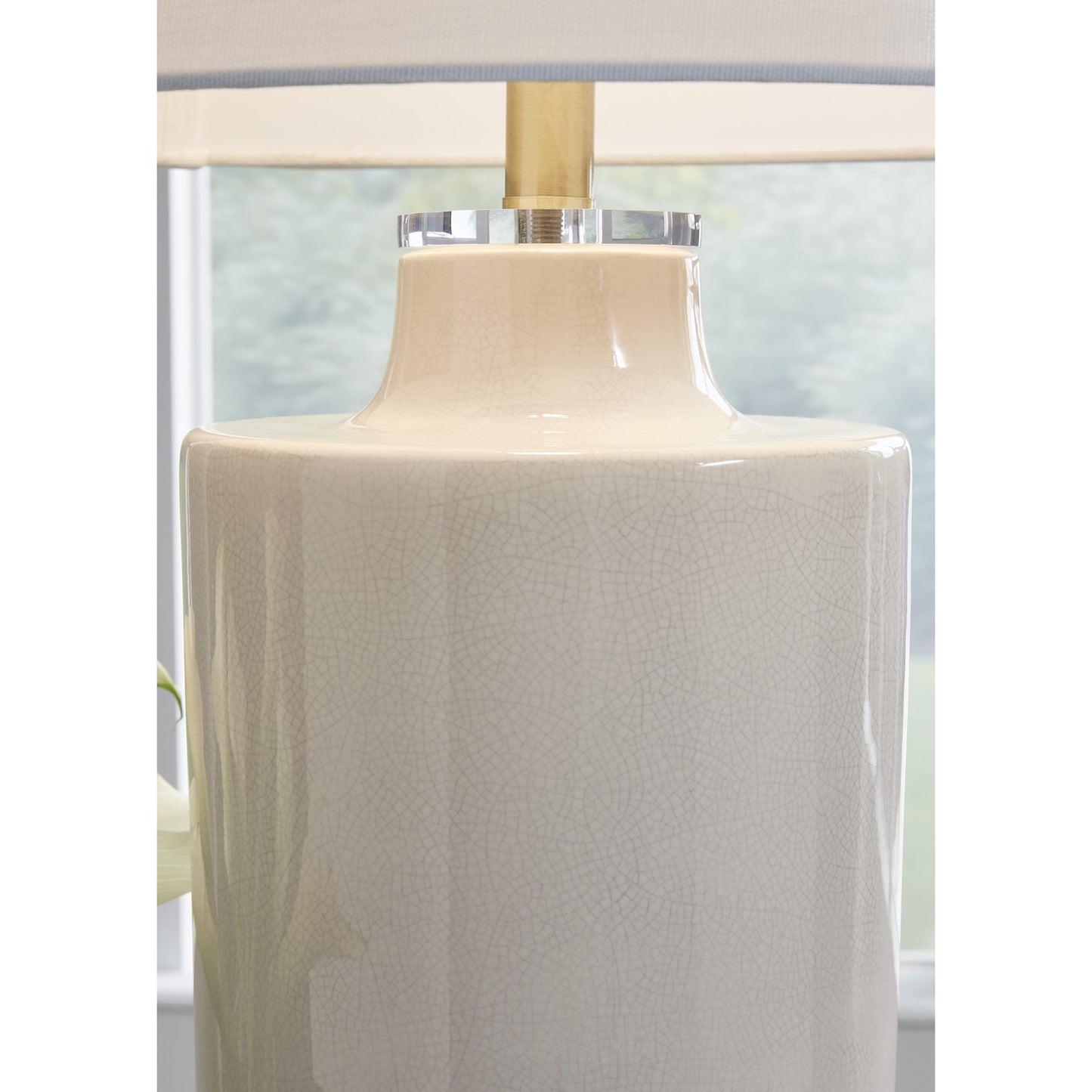 Signature Design by Ashley Cylener L100794 Ceramic Table Lamp IMAGE 3