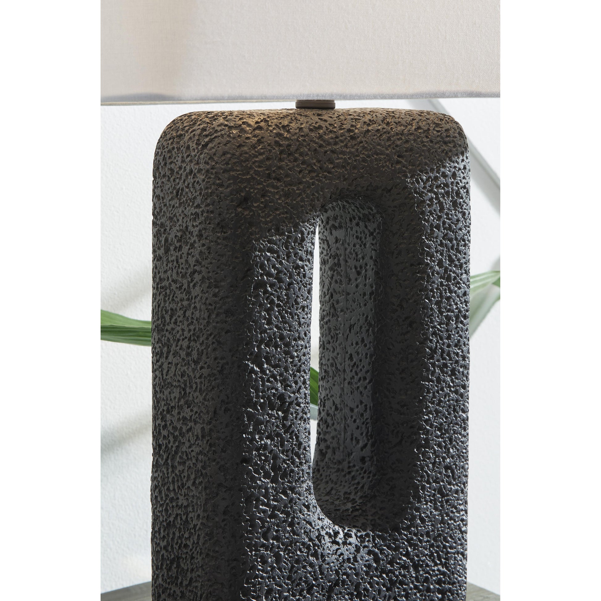 Signature Design by Ashley Wimmings L243654 Poly Table Lamp IMAGE 3