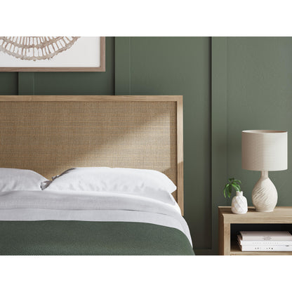 Signature Design by Ashley Cielden B1199B3 Queen Panel Bed IMAGE 7