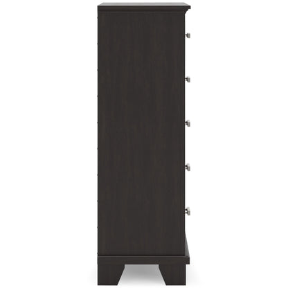Signature Design by Ashley Covetown B441-46 Five Drawer Chest IMAGE 4