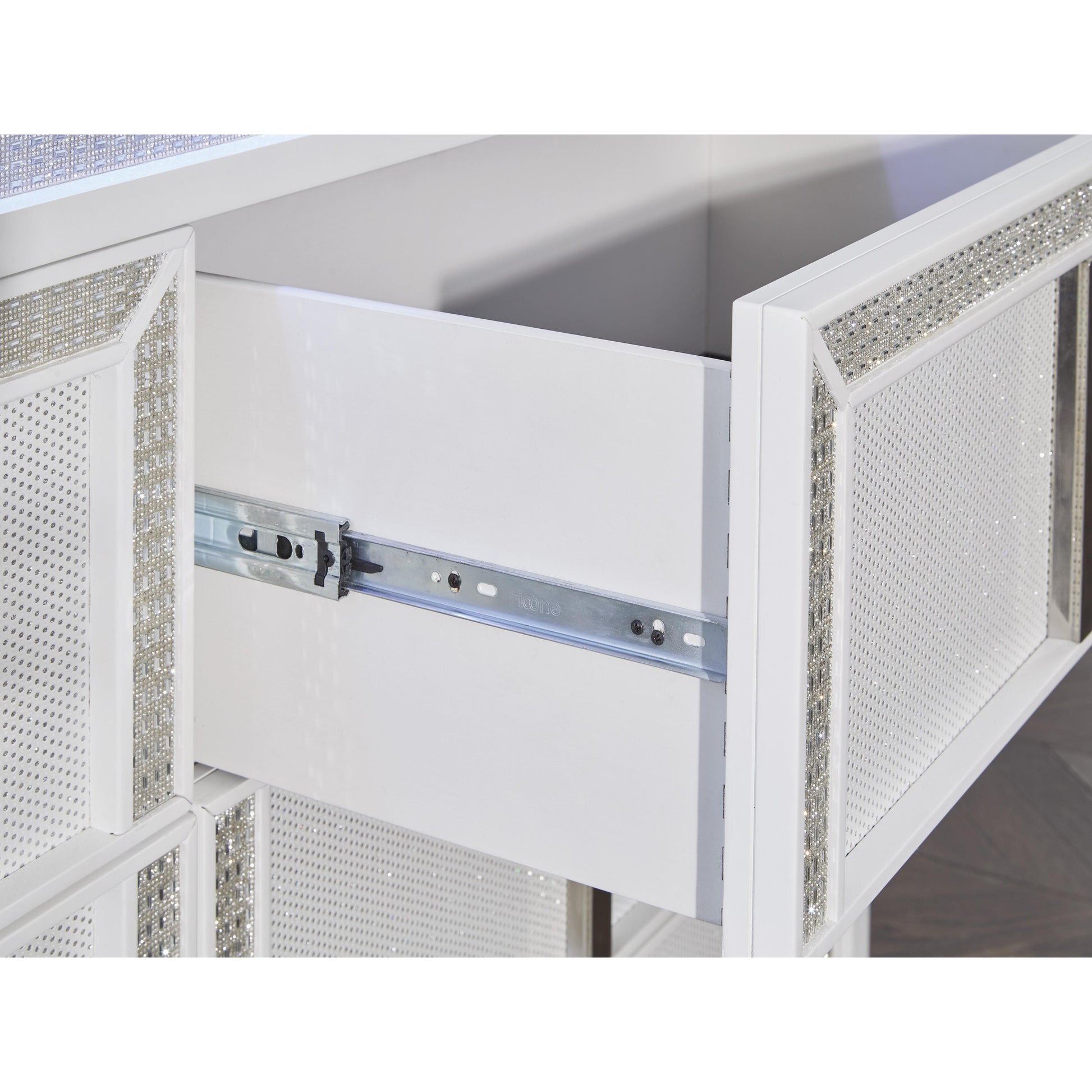 Signature Design by Ashley Chalanna B822-31 Dresser IMAGE 8