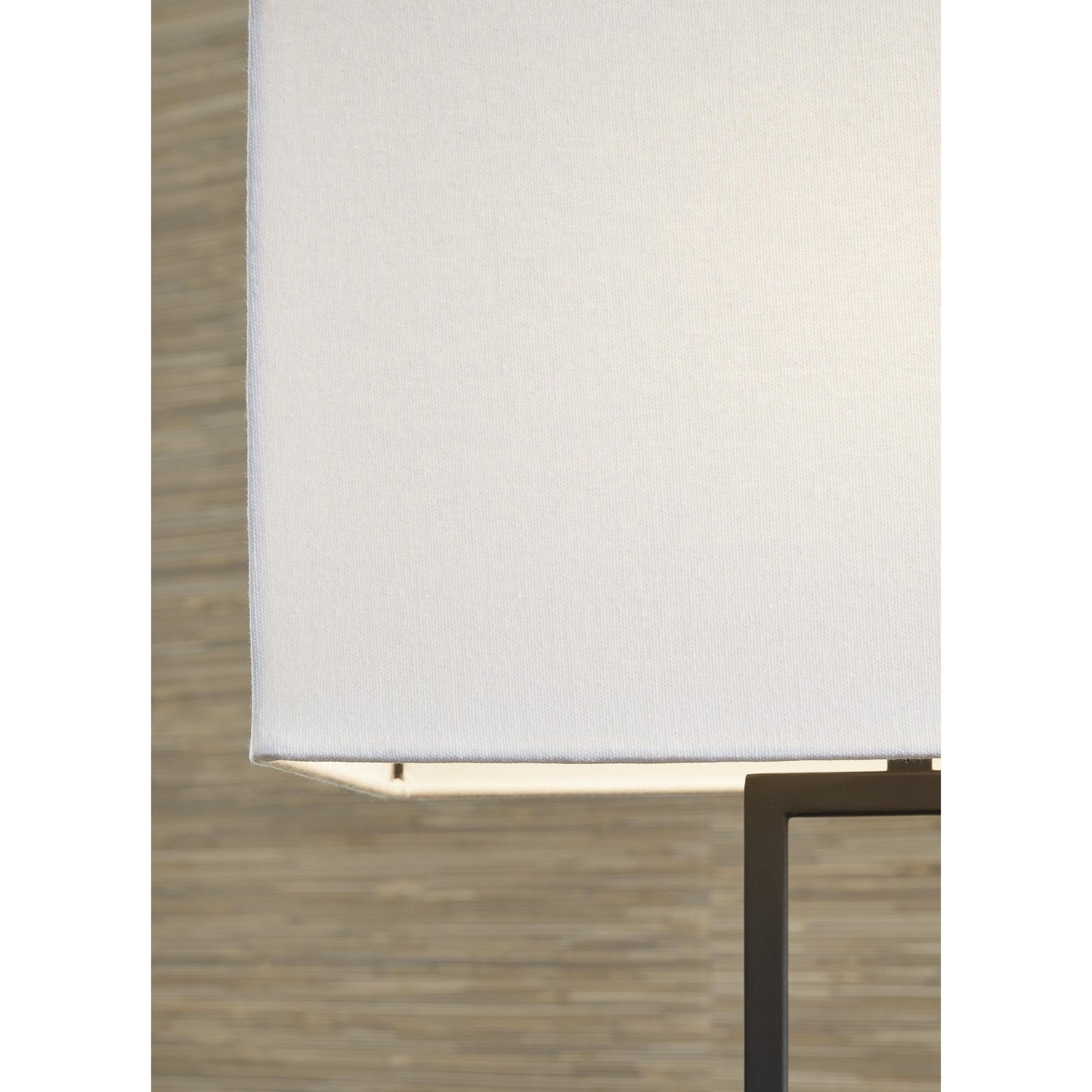 Signature Design by Ashley Voslen L204554 Metal Table Lamp IMAGE 3