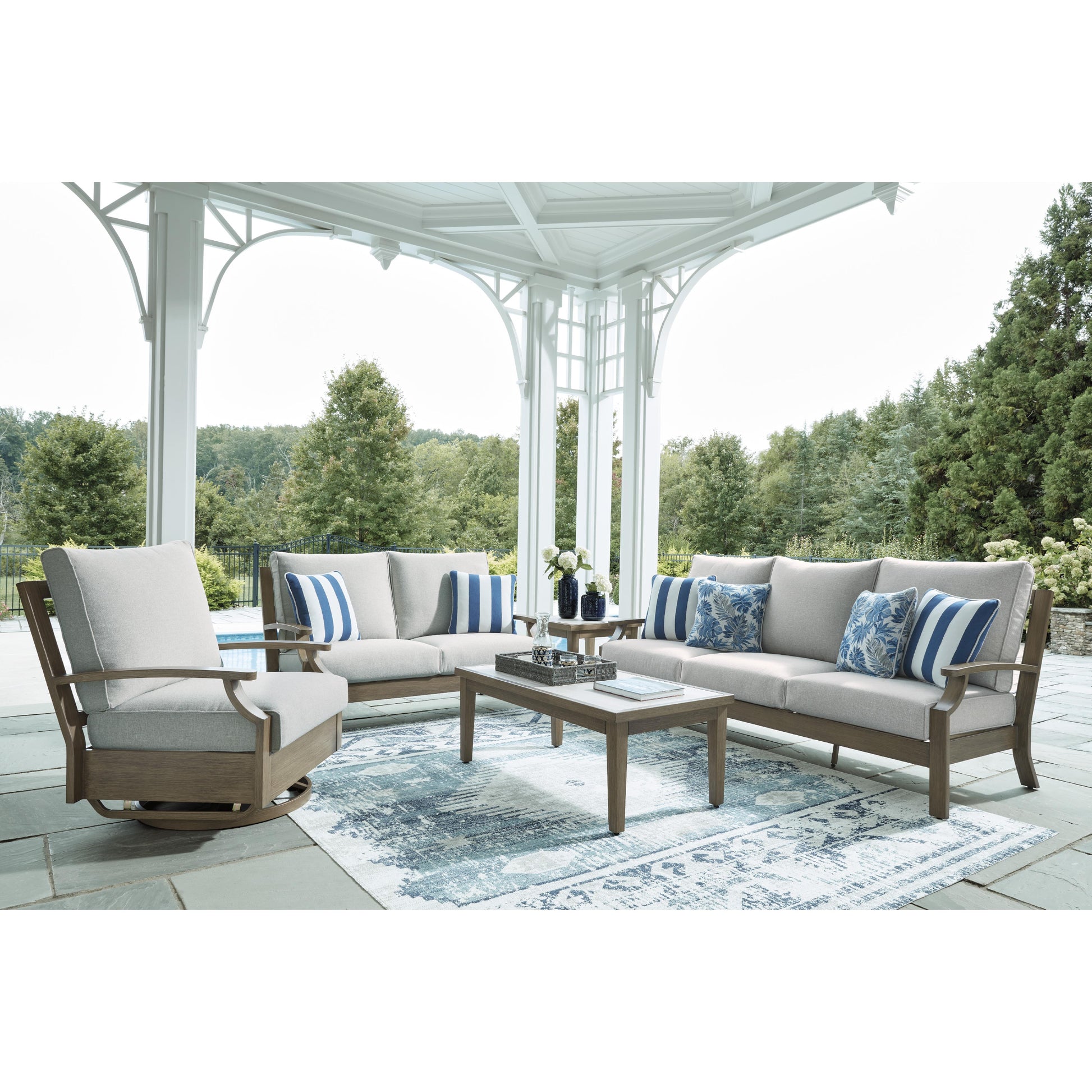Signature Design by Ashley Rainier Ranch P701-821 Swivel Glider Chair with Cushion IMAGE 9
