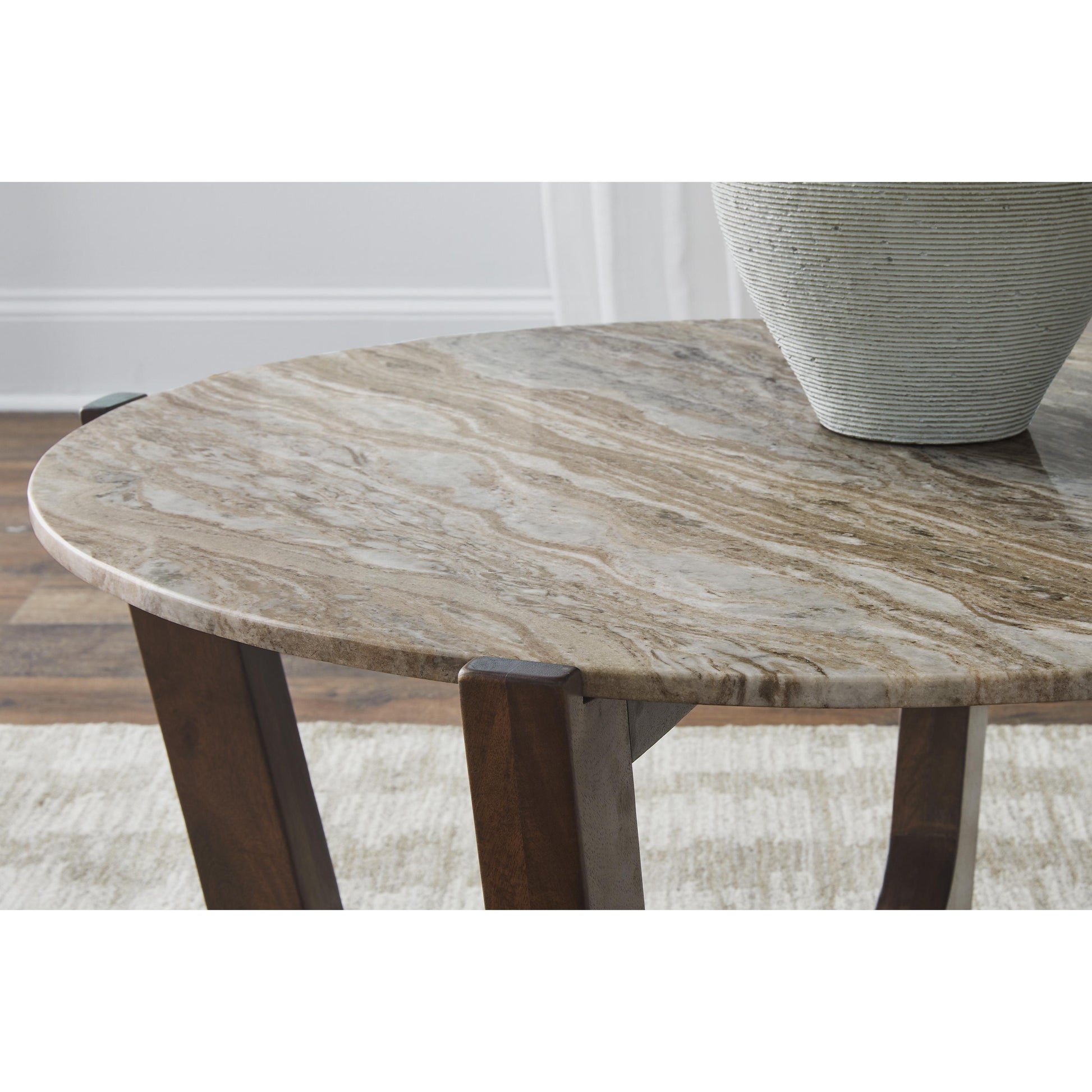 Signature Design by Ashley Tanidore T667-8 Round Cocktail Table IMAGE 5