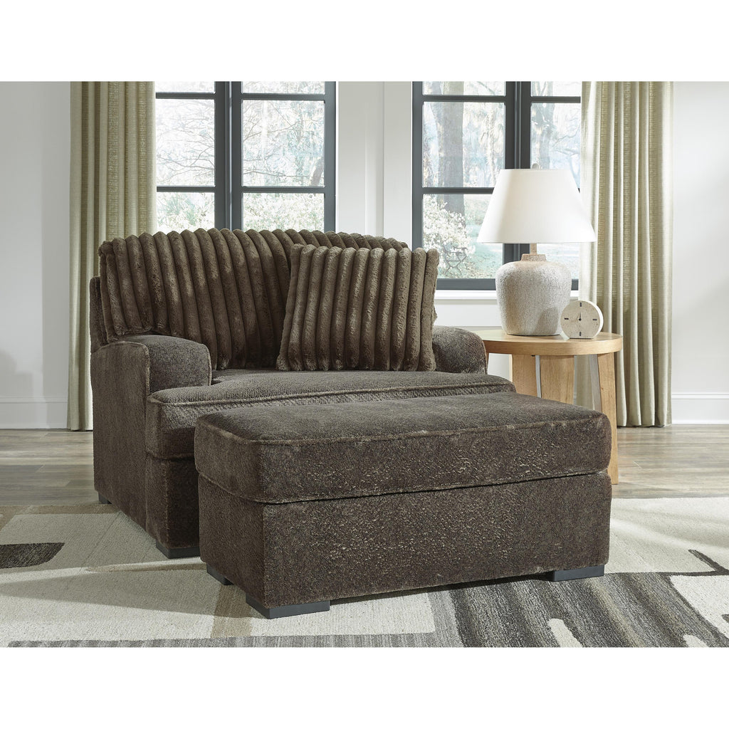 Benchcraft Aylesworth 53702U1 Oversized Chair and Ottoman IMAGE 1