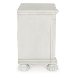 Benchcraft Montelaine 3-Drawer Nightstand B795-93 IMAGE 4