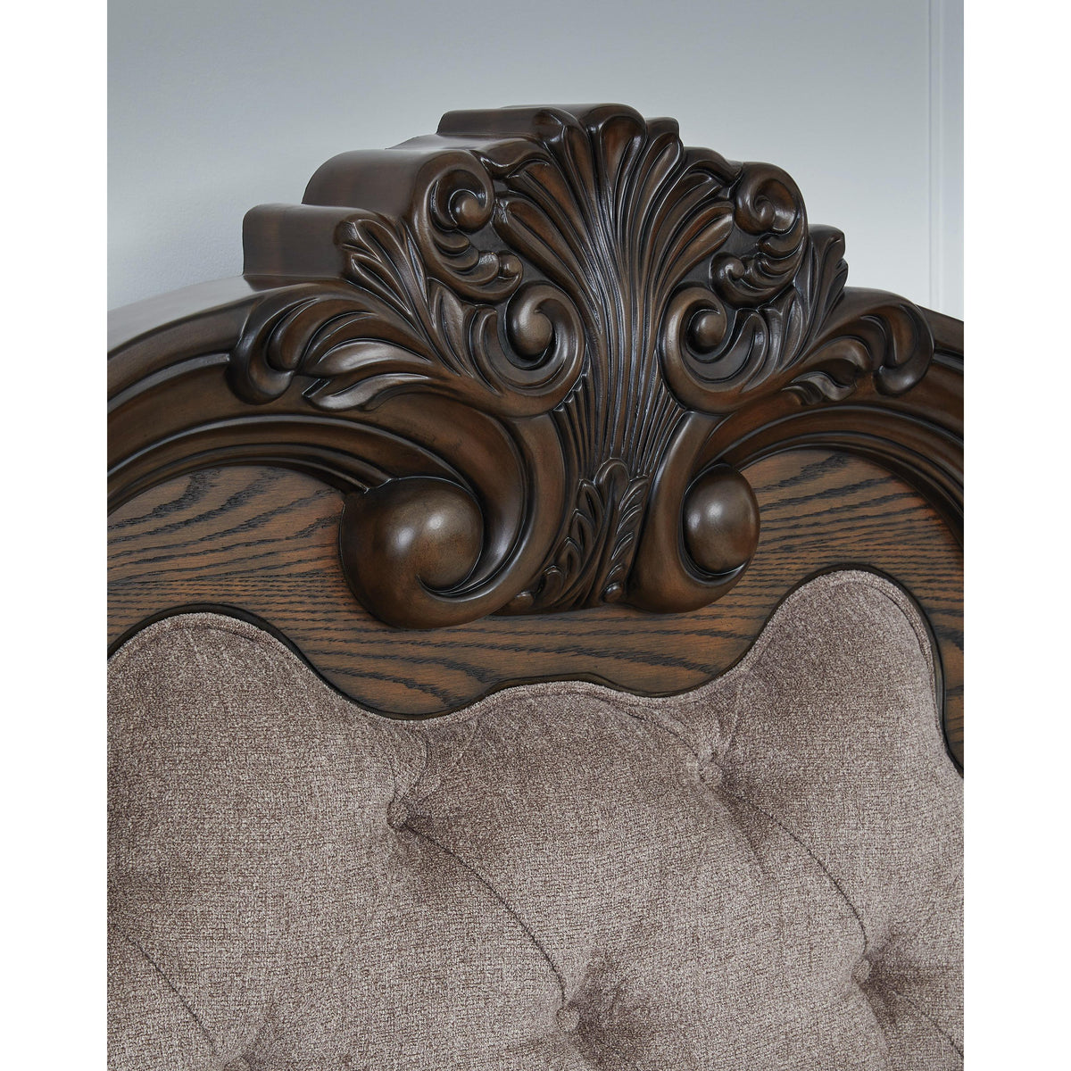  Signature Design by Ashley Maylee B947B10 King Canopy Bed IMAGE 9
