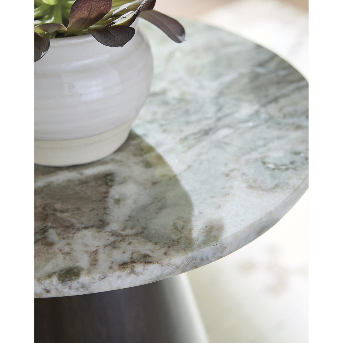  Signature Design by Ashley Waltnor A4000720 Accent Table IMAGE 3