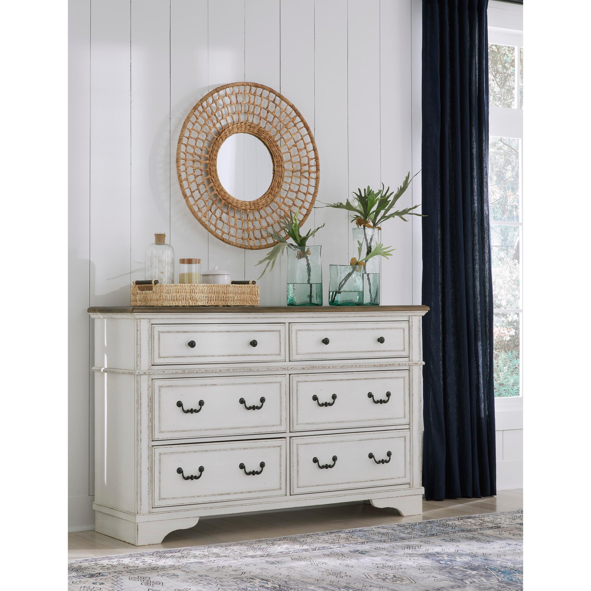 Signature Design by Ashley Blendon B747-31 Dresser IMAGE 5
