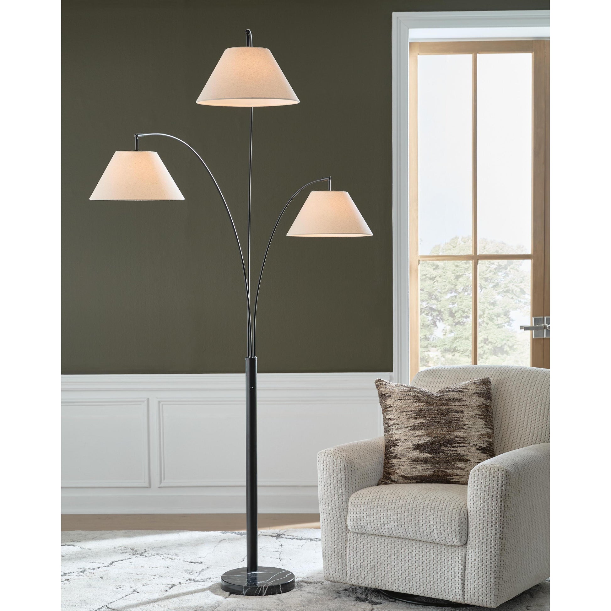  Signature Design by Ashley Gibbswellner Arc Lamp L725159 IMAGE 2
