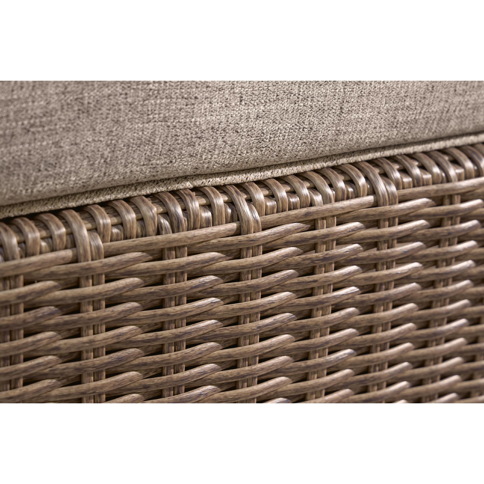  Signature Design by Ashley Outdoor Seating Sectionals PCP790-846/PCP790-846/PCP790-851/PCP790-854 IMAGE 2
