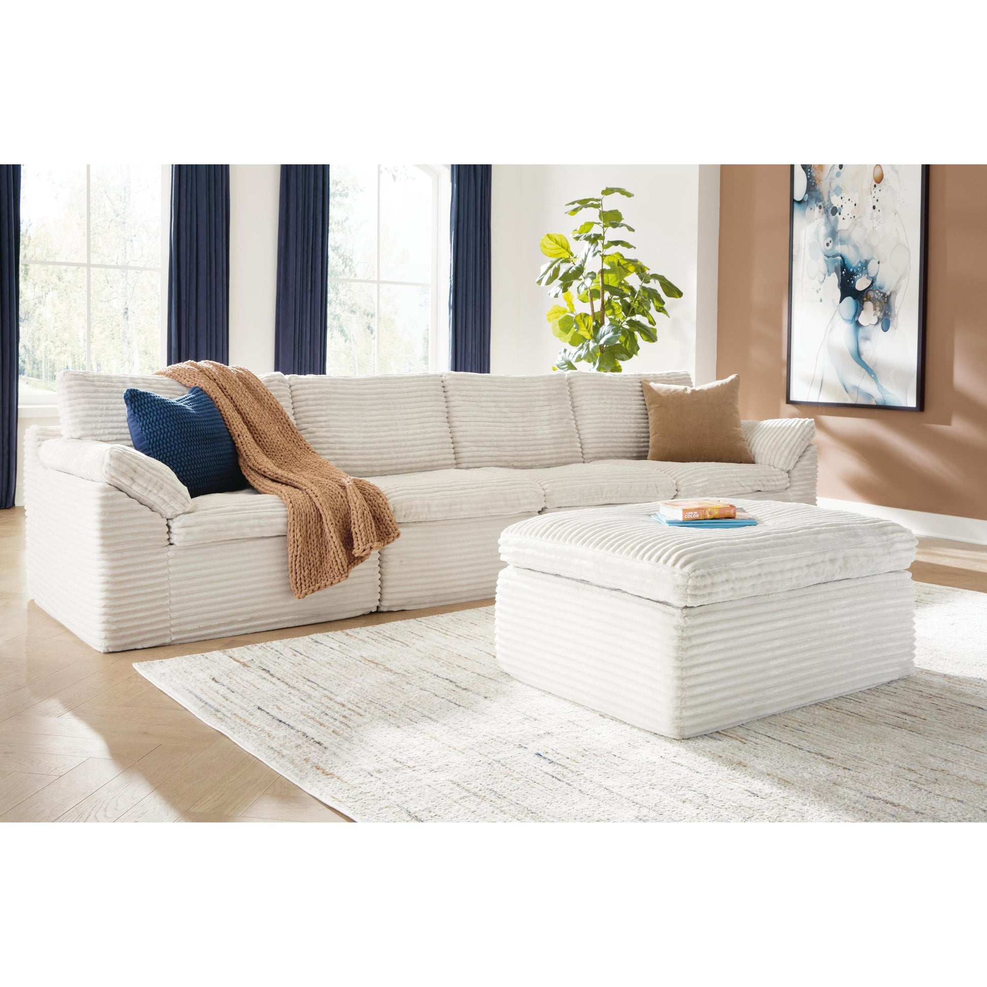  Signature Design by Ashley Fannin PC84304S1 4 pc Sectional with Ottoman IMAGE 5