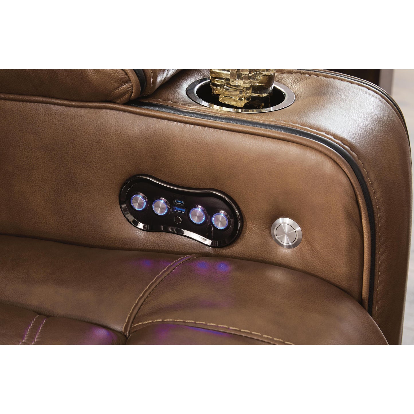  Signature Design by Ashley Gruaro PCU1420018 Power Reclining Loveseat with Console  & Adjutasble Headrest IMAGE 10