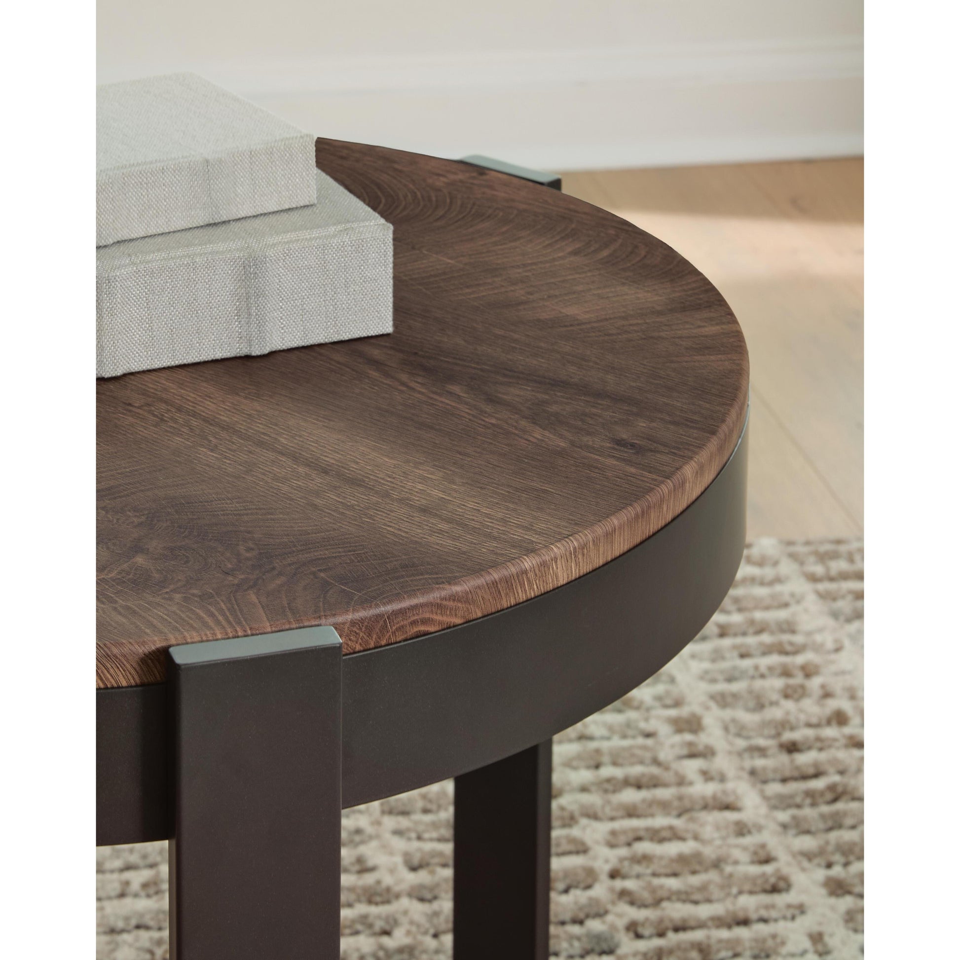 Signature Design by Ashley Horizon Hills T186-13 Occasional Table Set IMAGE 3