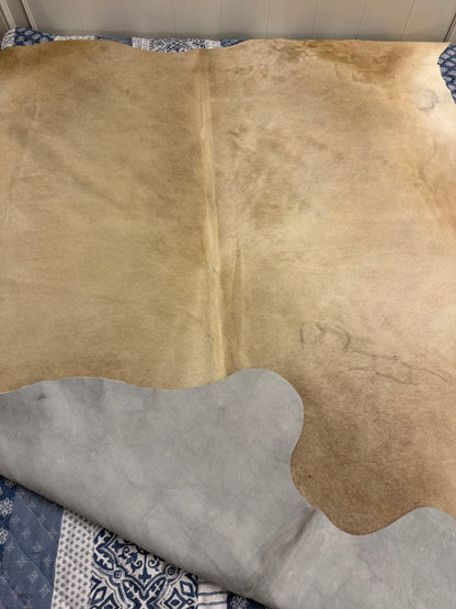 Authentic Cowhide Rug | Sunshine Cowhides #45412 Large