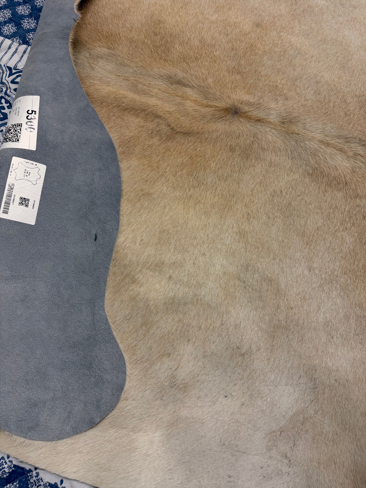 Authentic Cowhide Rug | Sunshine Cowhides #48005 Small