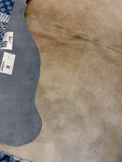 Authentic Cowhide Rug | Sunshine Cowhides #48005 Small