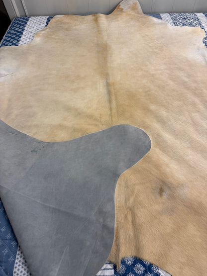 Authentic Cowhide Rug | Sunshine Cowhides #48293 Large