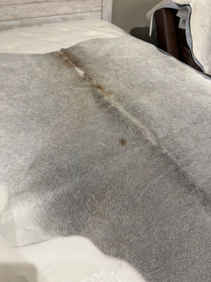Authentic Cowhide Rug | Sunshine Cowhides #47982 Small