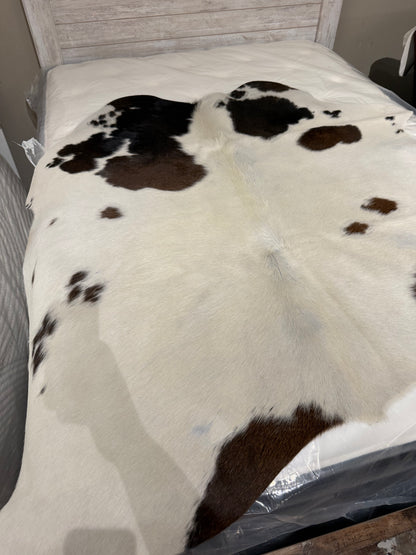 Authentic Cowhide Rug | Sunshine Cowhides #47935 Small