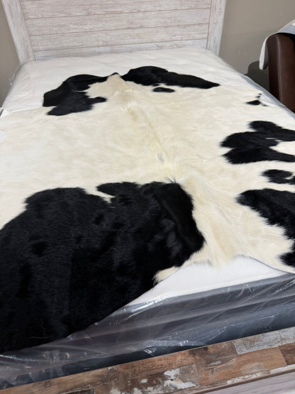 Authentic Cowhide Rug | Sunshine Cowhides #47959 Small