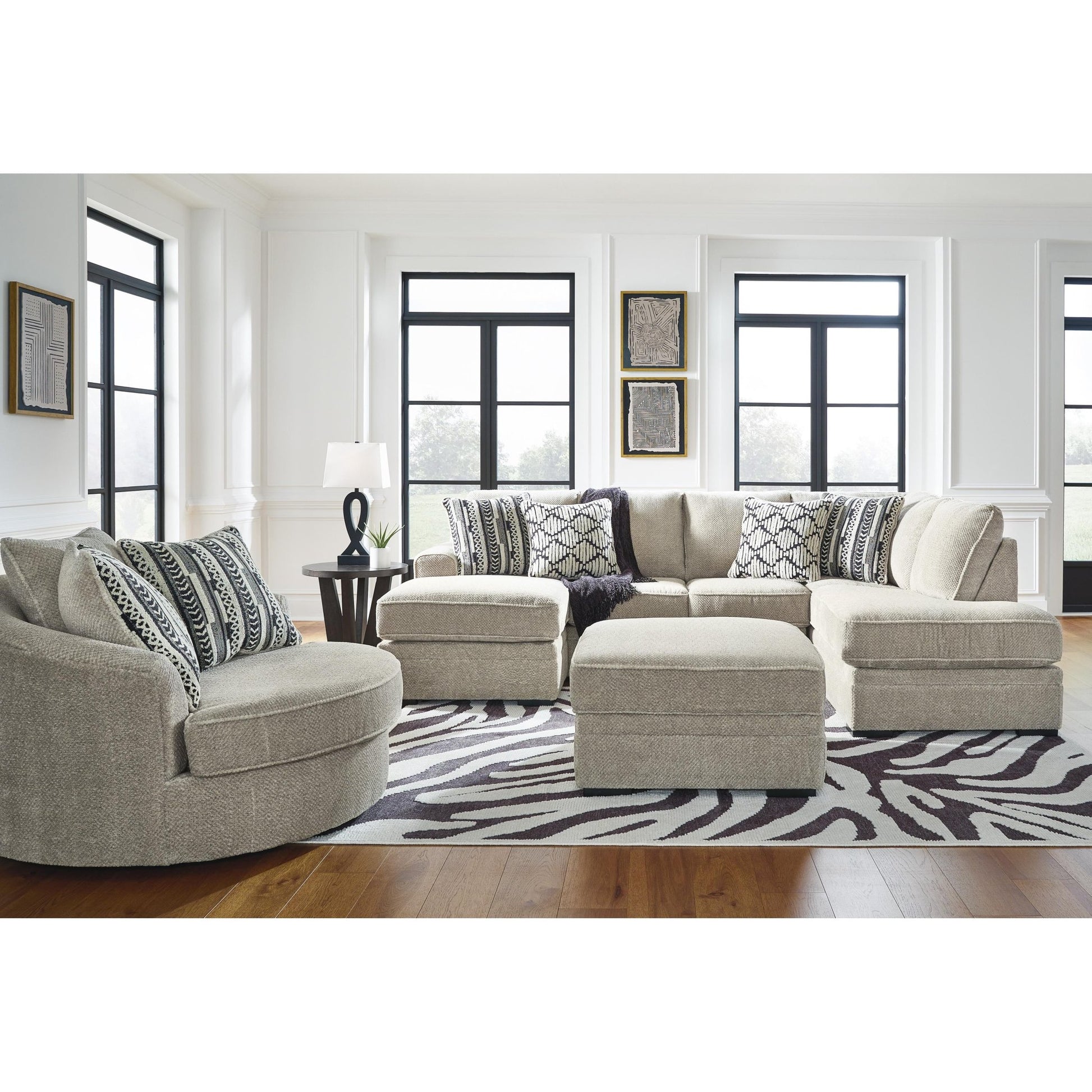Benchcraft Calnita 2050221 Oversized Swivel Accent Chair - American Furniture of Slidell