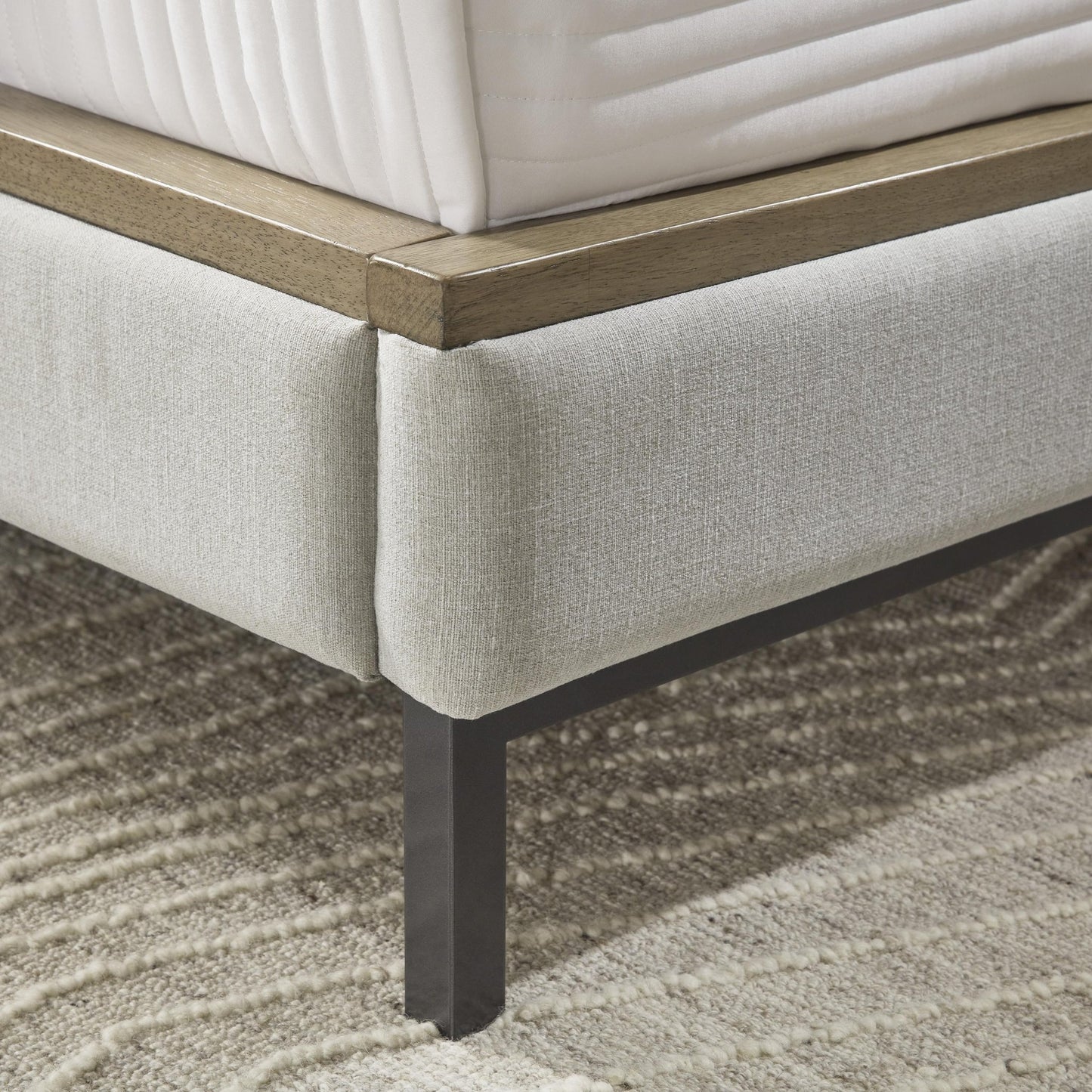 Benchcraft Tomtyn B622B2 Queen Upholstered Bed - American Furniture of Slidell