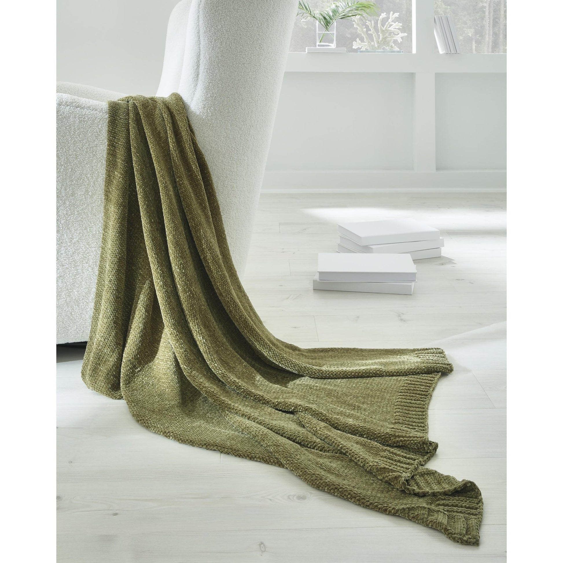 Signature Design by Ashley Anawood A1001178 Throw - American Furniture of Slidell
