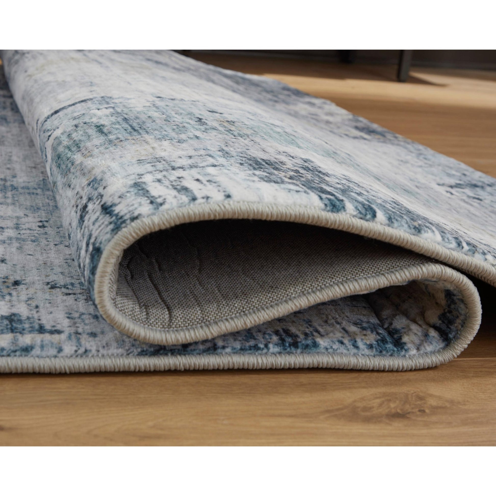 Signature Design by Ashley Arlenmont R407482 Memory Foam Medium Rug - American Furniture of Slidell