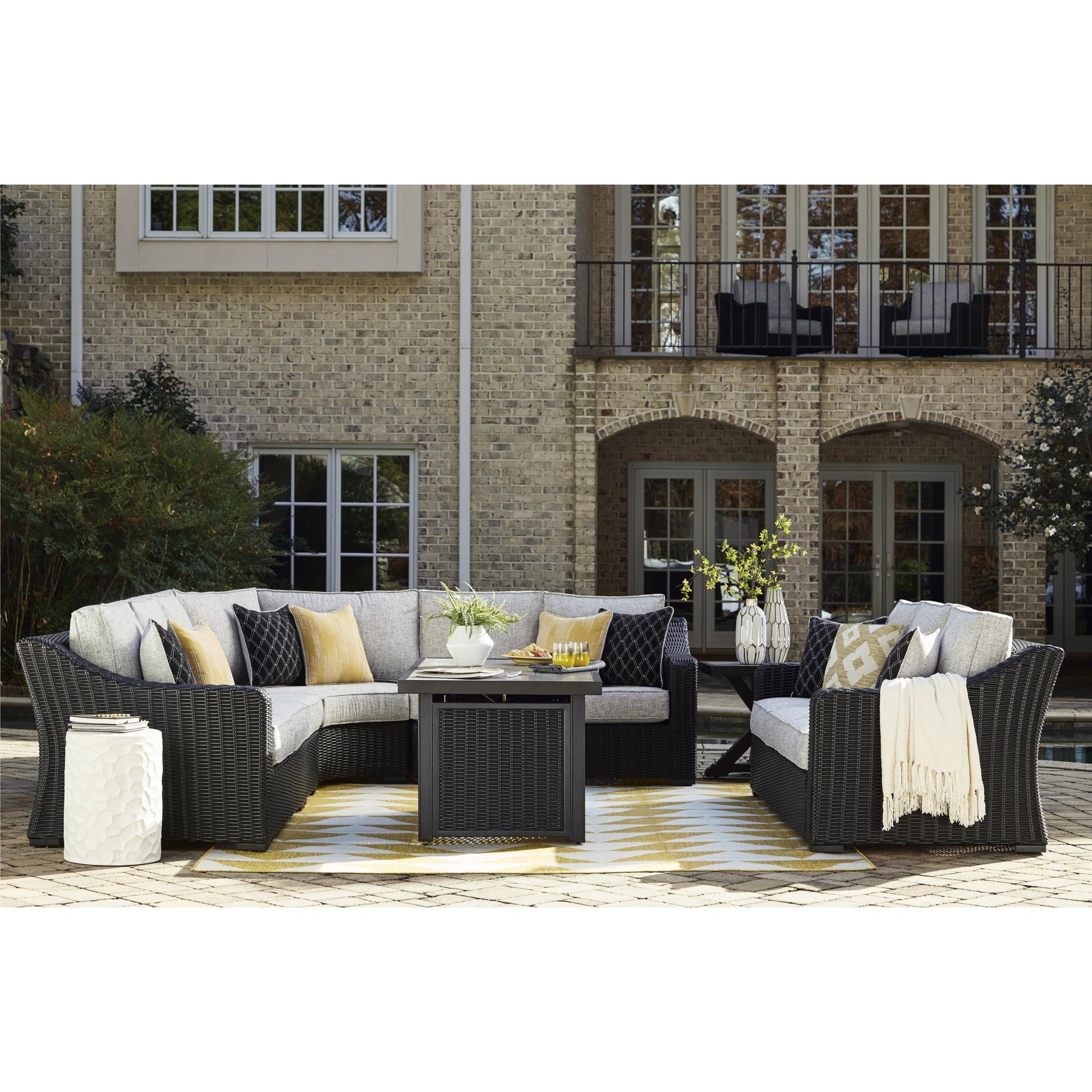 Signature Design by Ashley Beachcroft P792P2 4 pc Outdoor Sectional - American Furniture of Slidell