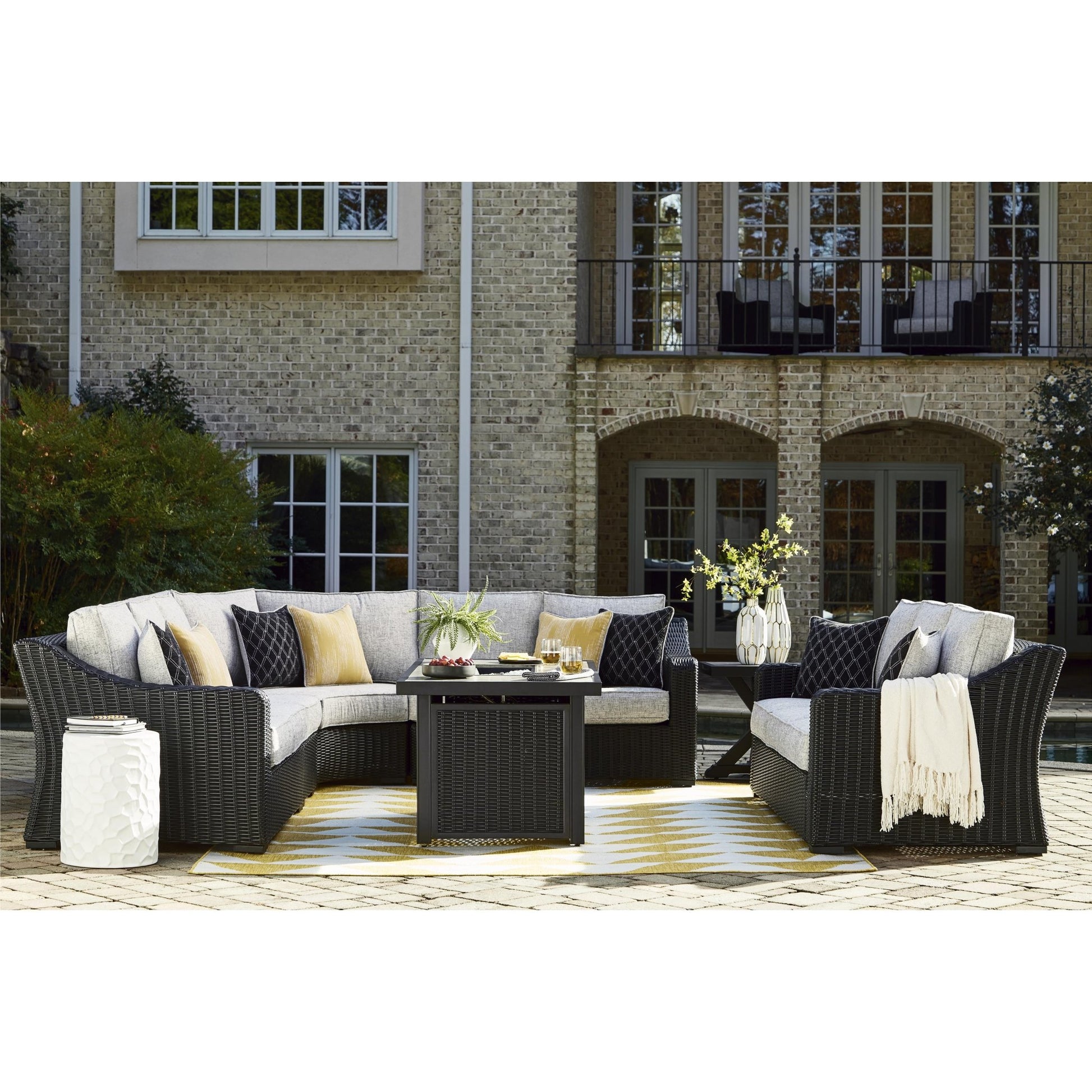 Signature Design by Ashley Beachcroft P792P2 4 pc Outdoor Sectional - American Furniture of Slidell