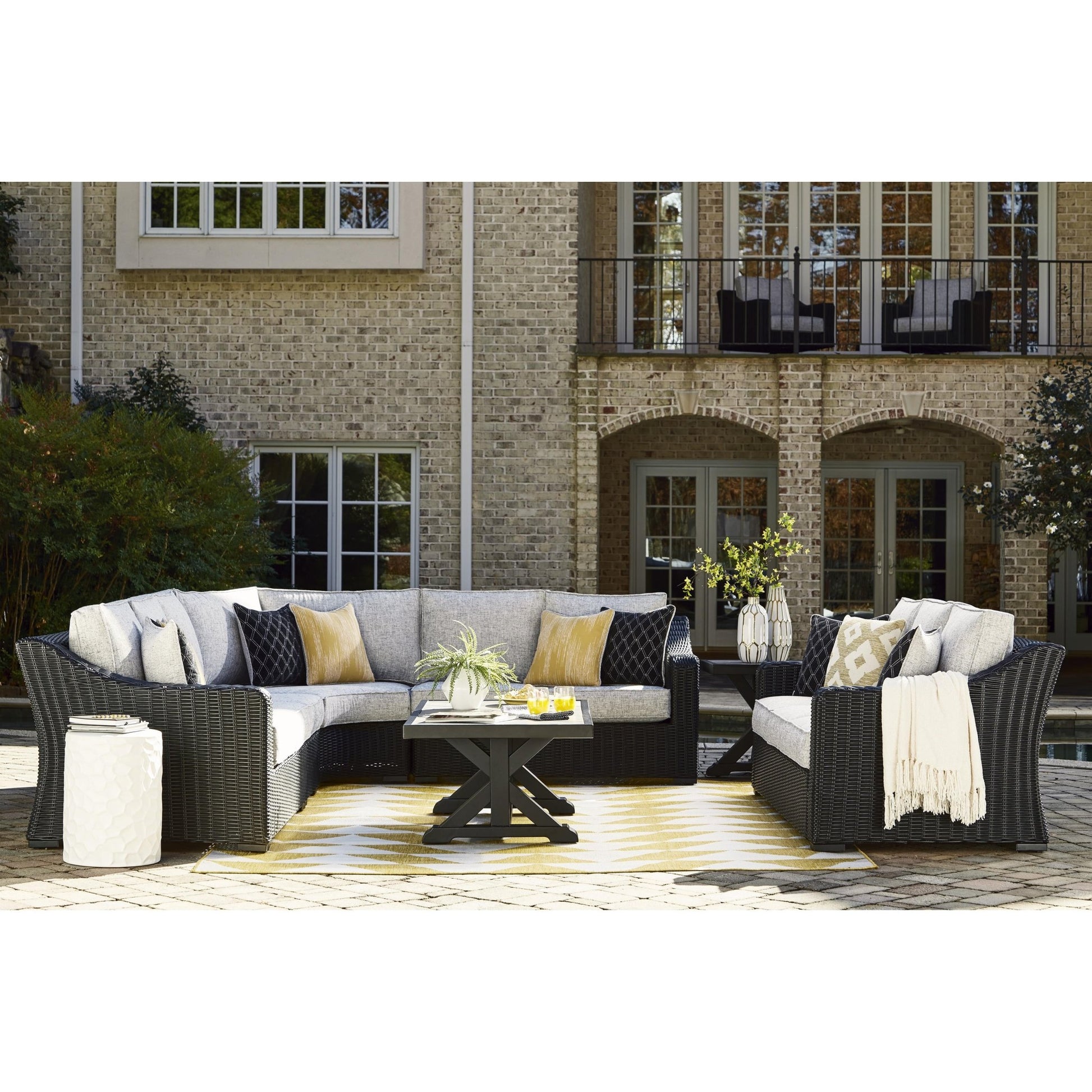 Signature Design by Ashley Beachcroft P792P2 4 pc Outdoor Sectional - American Furniture of Slidell