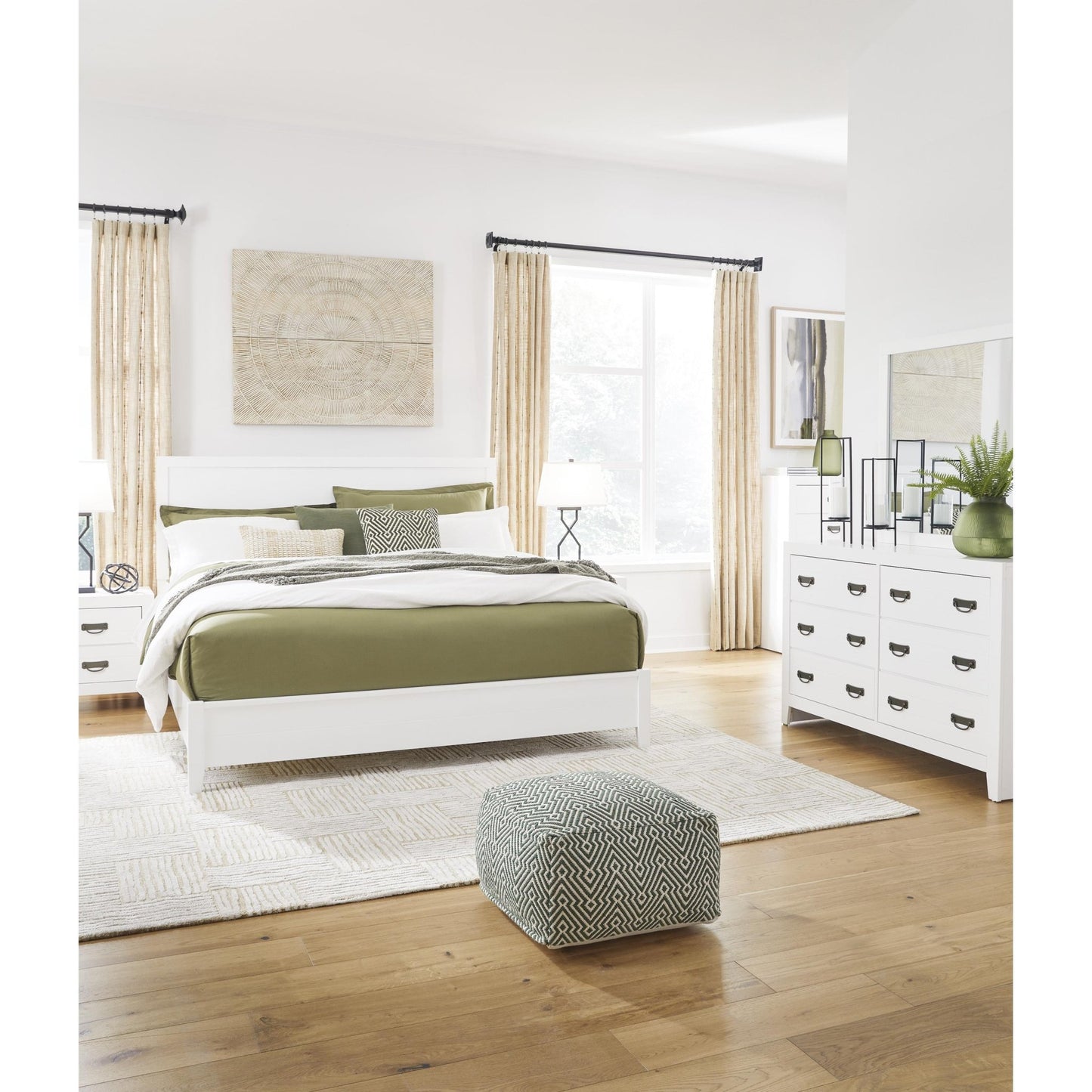 Signature Design by Ashley Binterglen B427B8 King Panel Bed - American Furniture of Slidell