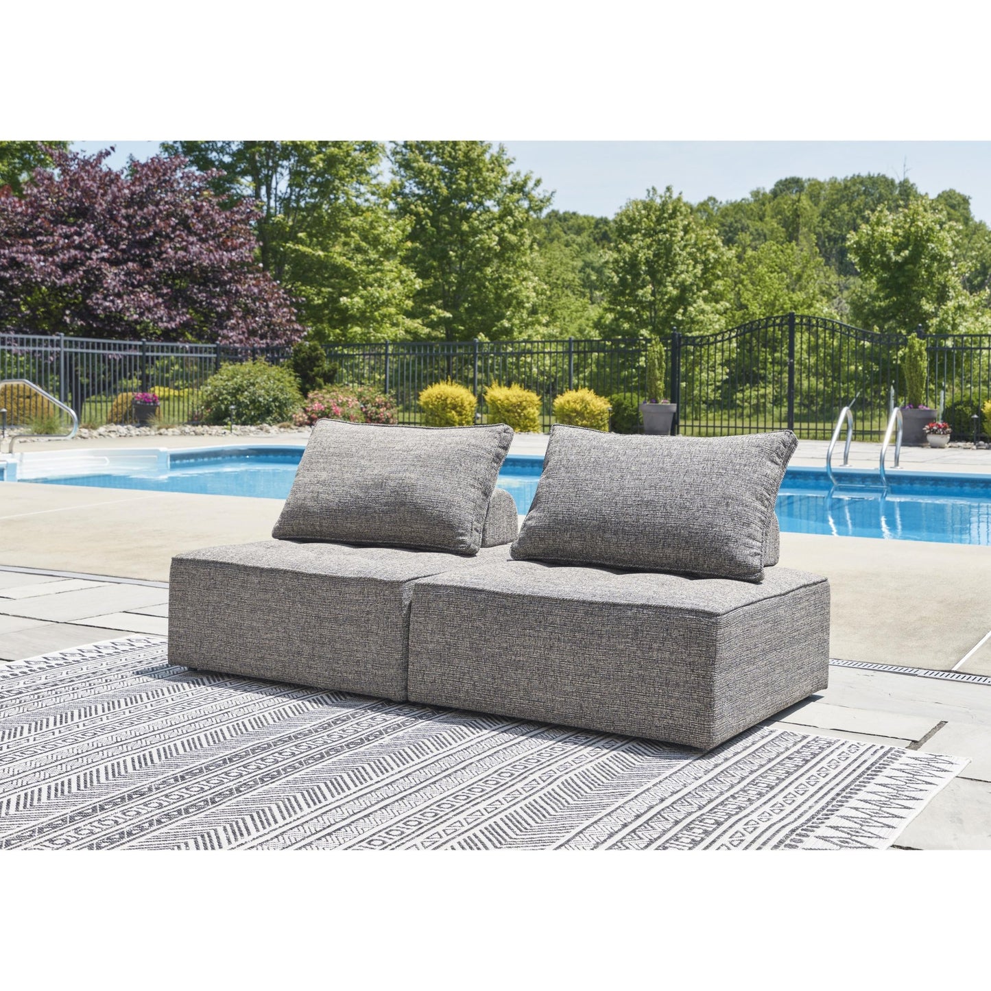 Signature Design by Ashley Bree Zee P160 - 821 Lounge Chair with Cushion - American Furniture of Slidell