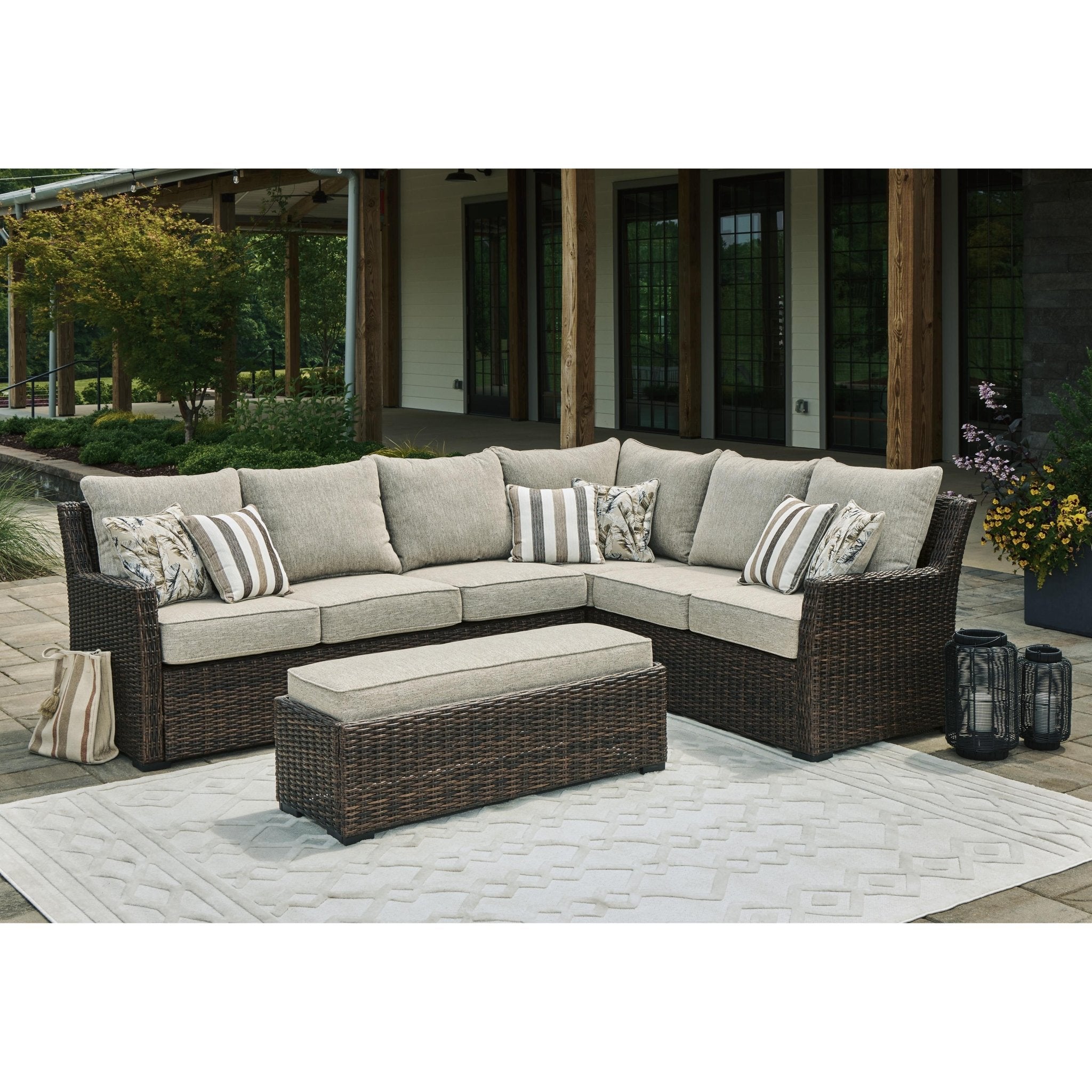 Signature Design by Ashley Brook Ranch P465-822 Sofa Sectional