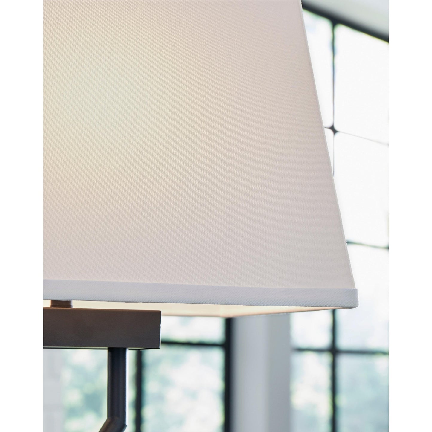 Signature Design by Ashley Brookthrone L204514 Metal Table Lamp - American Furniture of Slidell