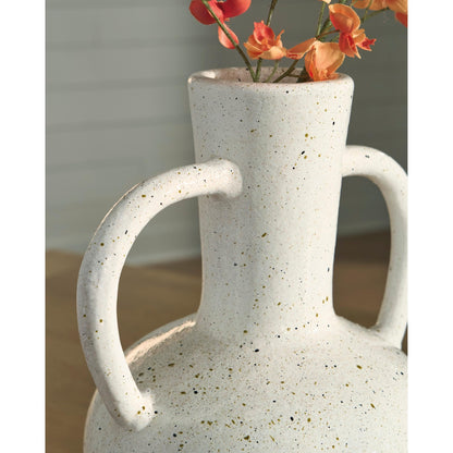 Signature Design by Ashley Dallinworth A2000832 Vase - American Furniture of Slidell