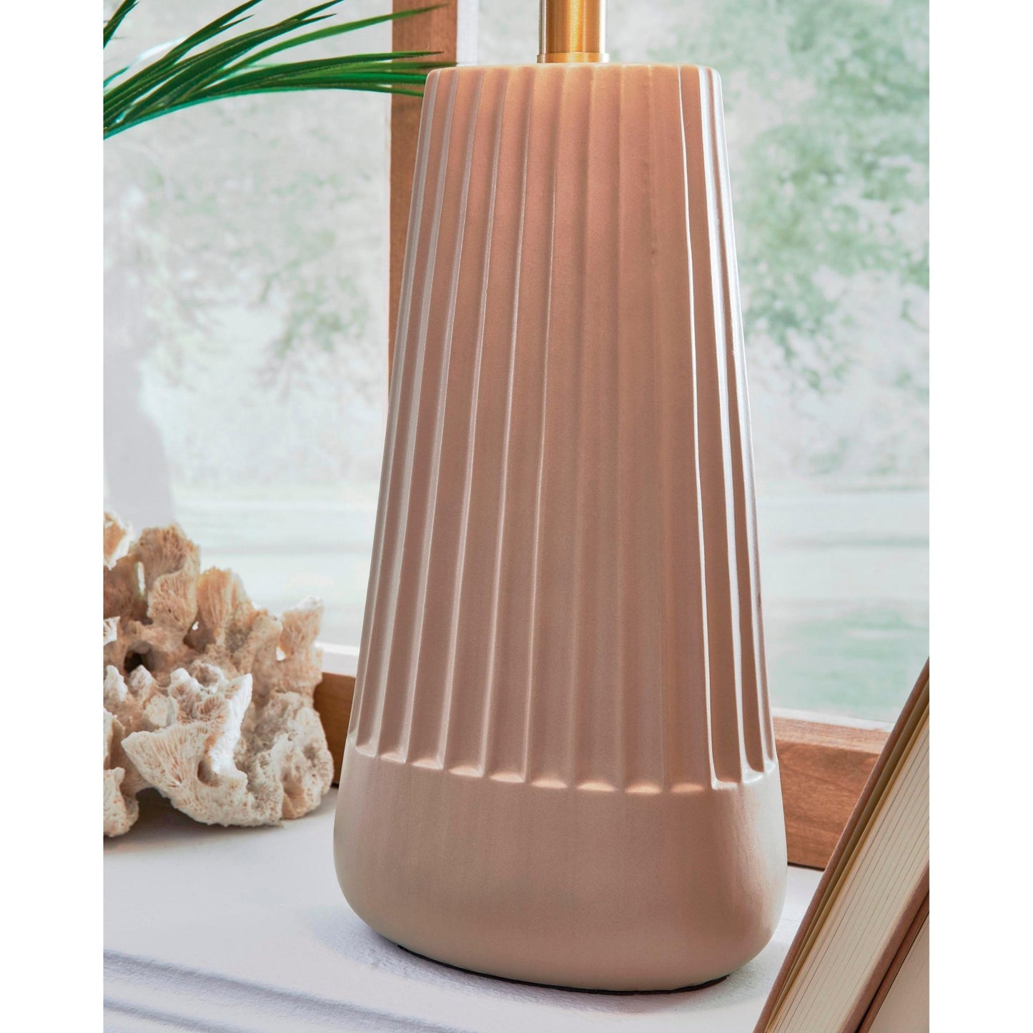 Signature Design by Ashley Dellner Table Lamp L100854 - American Furniture of Slidell