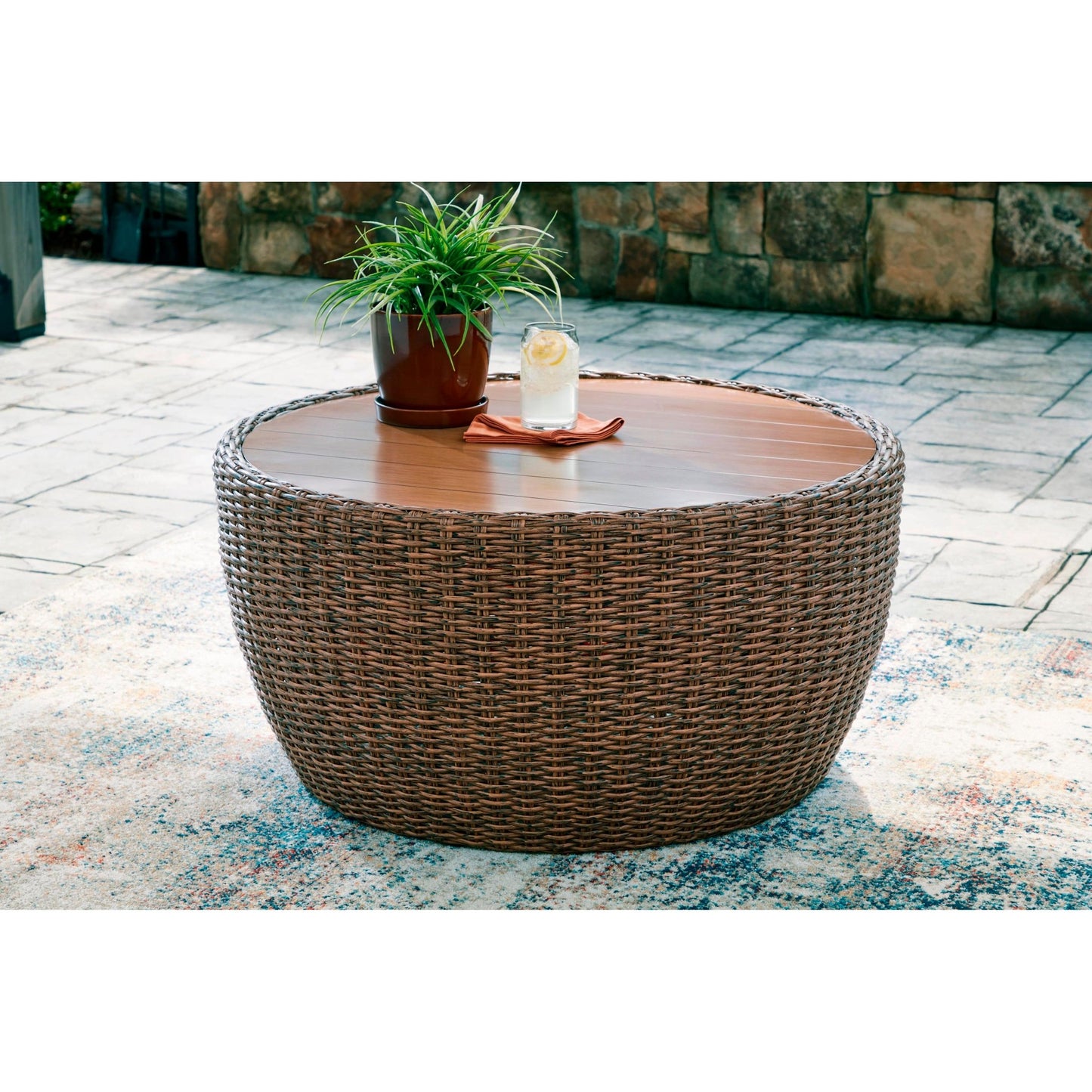 Signature Design by Ashley Double Point PCP503 - 708 Round Cocktail Table - American Furniture of Slidell