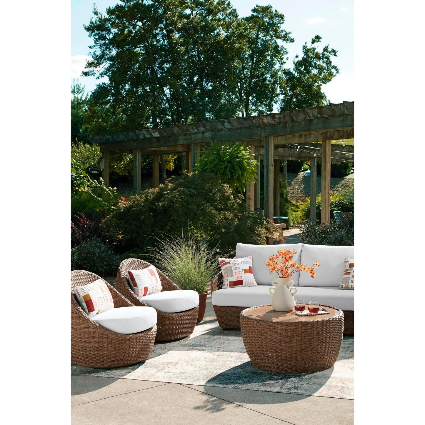 Signature Design by Ashley Double Point PCP503 - 708 Round Cocktail Table - American Furniture of Slidell