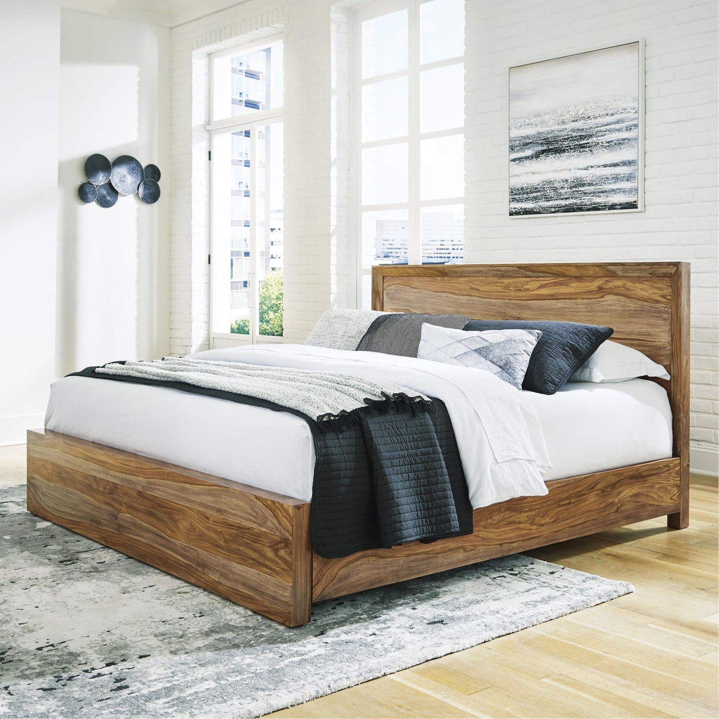 Signature Design by Ashley Dressonni B790 8 pc King Panel Bedroom Set - American Furniture of Slidell