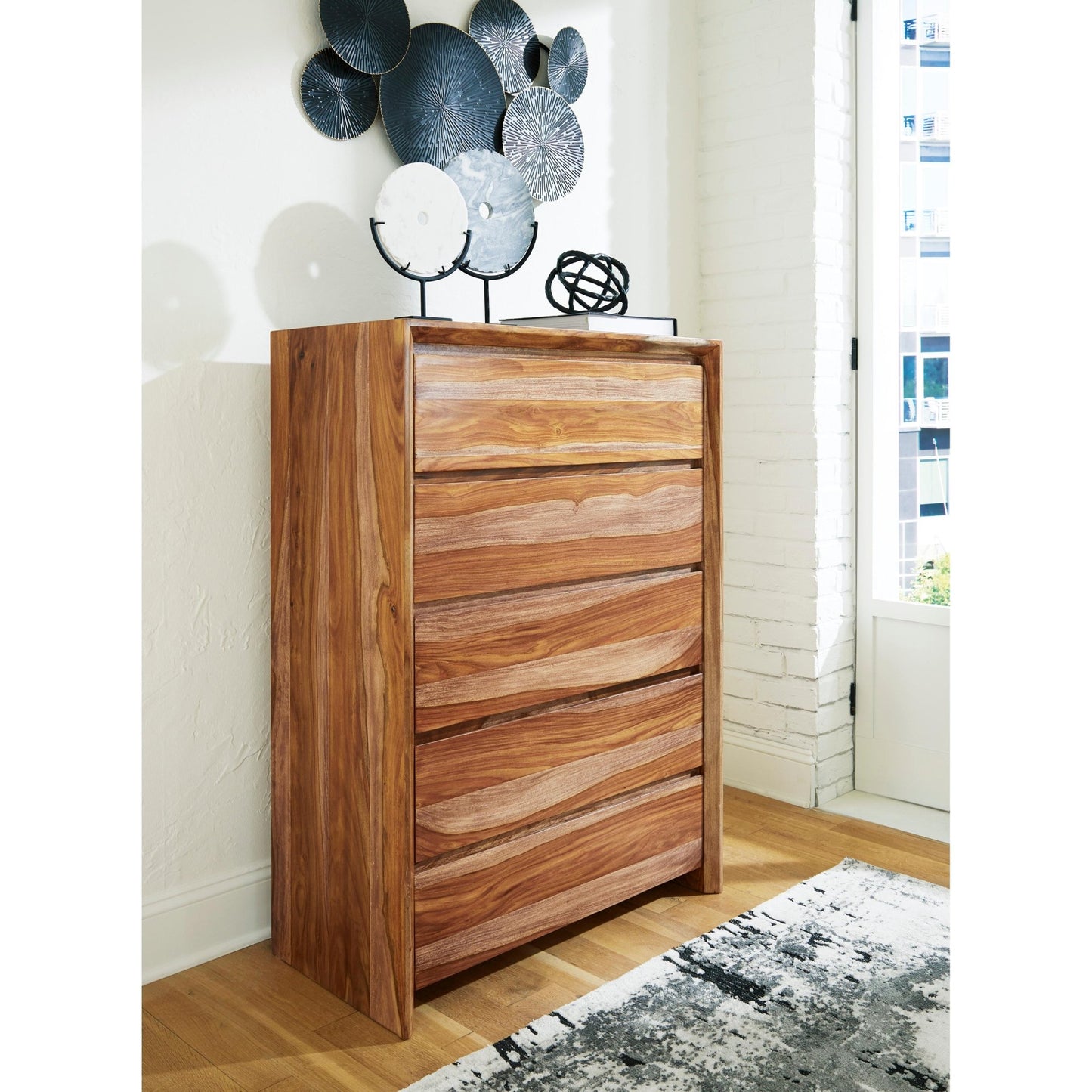 Signature Design by Ashley Dressonni B790 8 pc Queen Panel Bedroom Set - American Furniture of Slidell