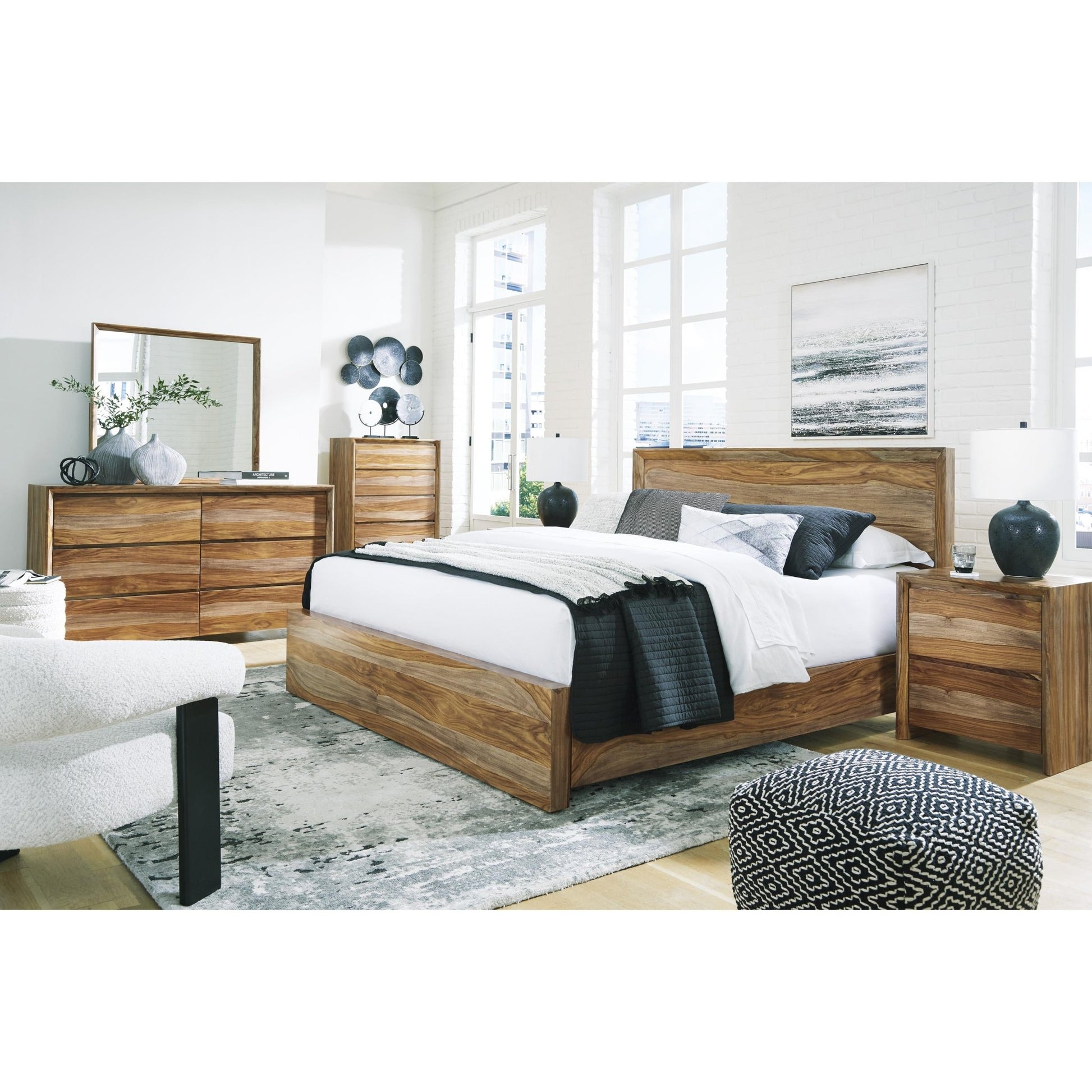Signature Design by Ashley Dressonni B790B2 Queen Panel Bed - American Furniture of Slidell