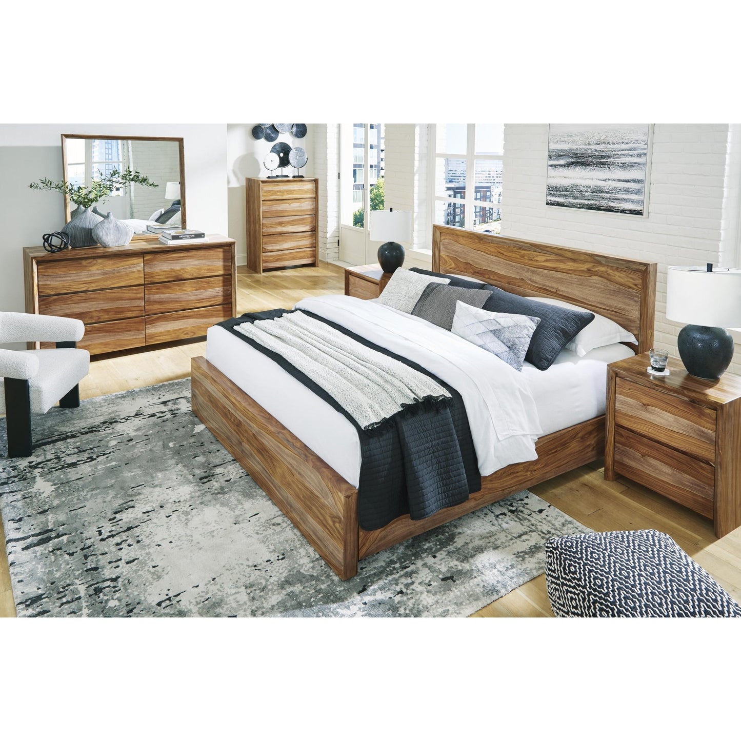 Signature Design by Ashley Dressonni B790B2 Queen Panel Bed - American Furniture of Slidell