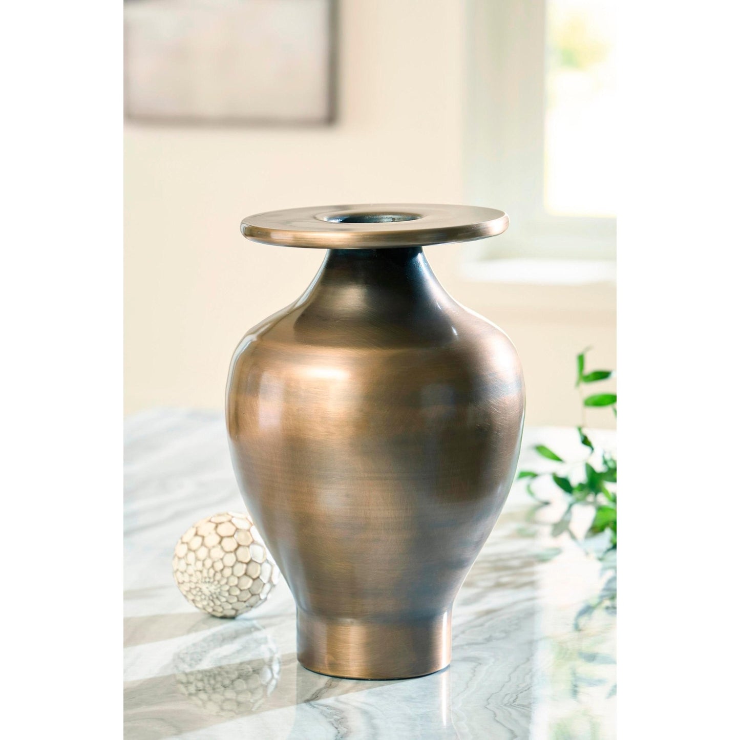 Signature Design by Ashley Fedorleigh A2000894 Vase - American Furniture of Slidell