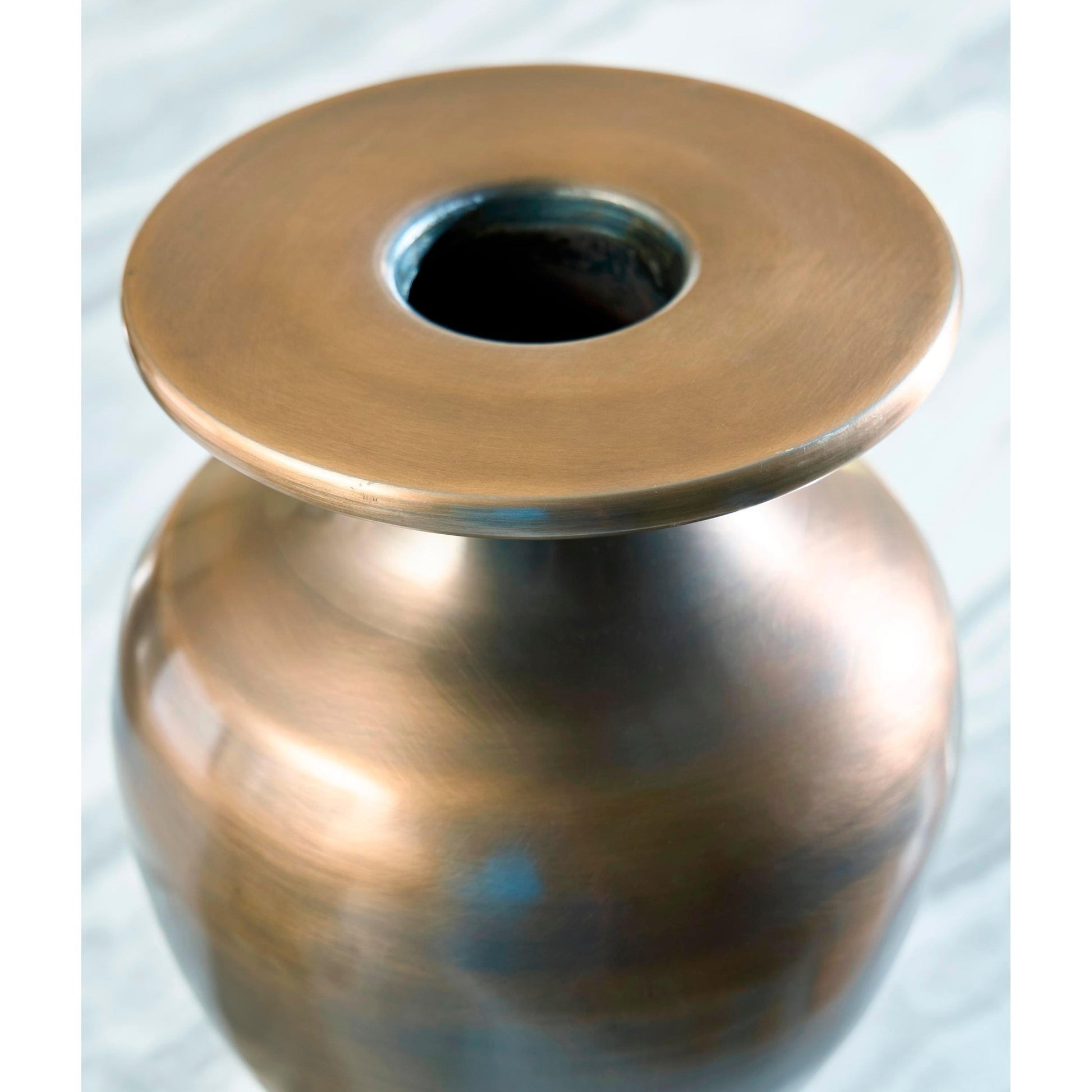 Signature Design by Ashley Fedorleigh A2000894 Vase - American Furniture of Slidell