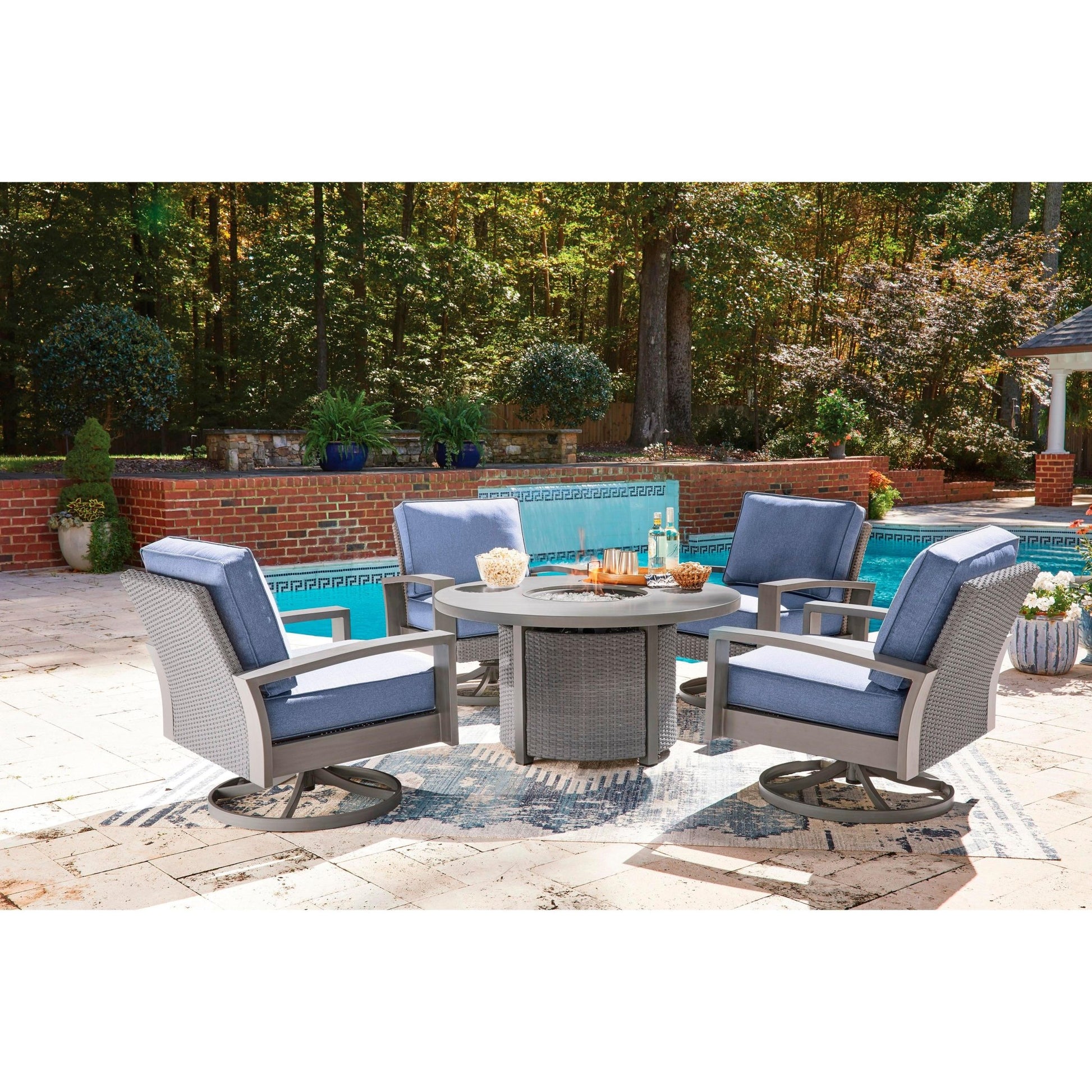 Signature Design by Ashley Half Moon Beach PCP418 - 821 Swivel Lounge with Cushion - American Furniture of Slidell