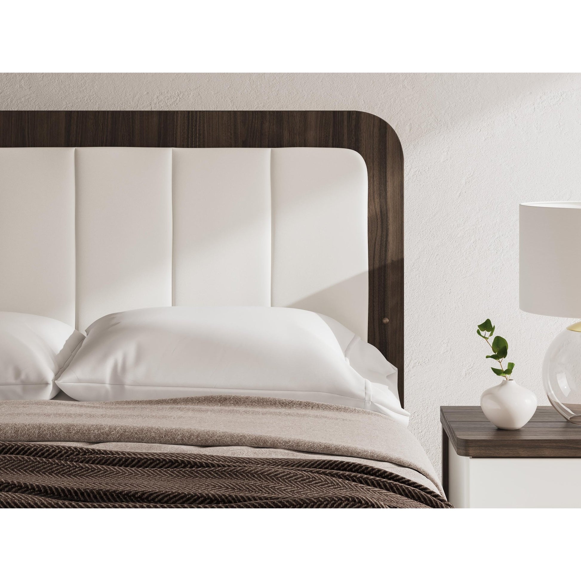 Signature Design by Ashley Kendanport PCB1108B7 Queen Upholstered Bed - American Furniture of Slidell